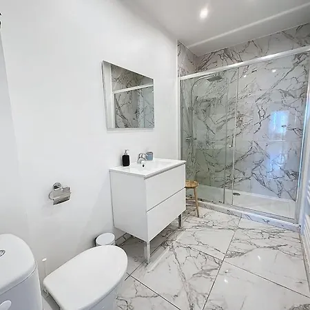 Apartmán 60m2 Parking Prive - 600m Palais & Plages